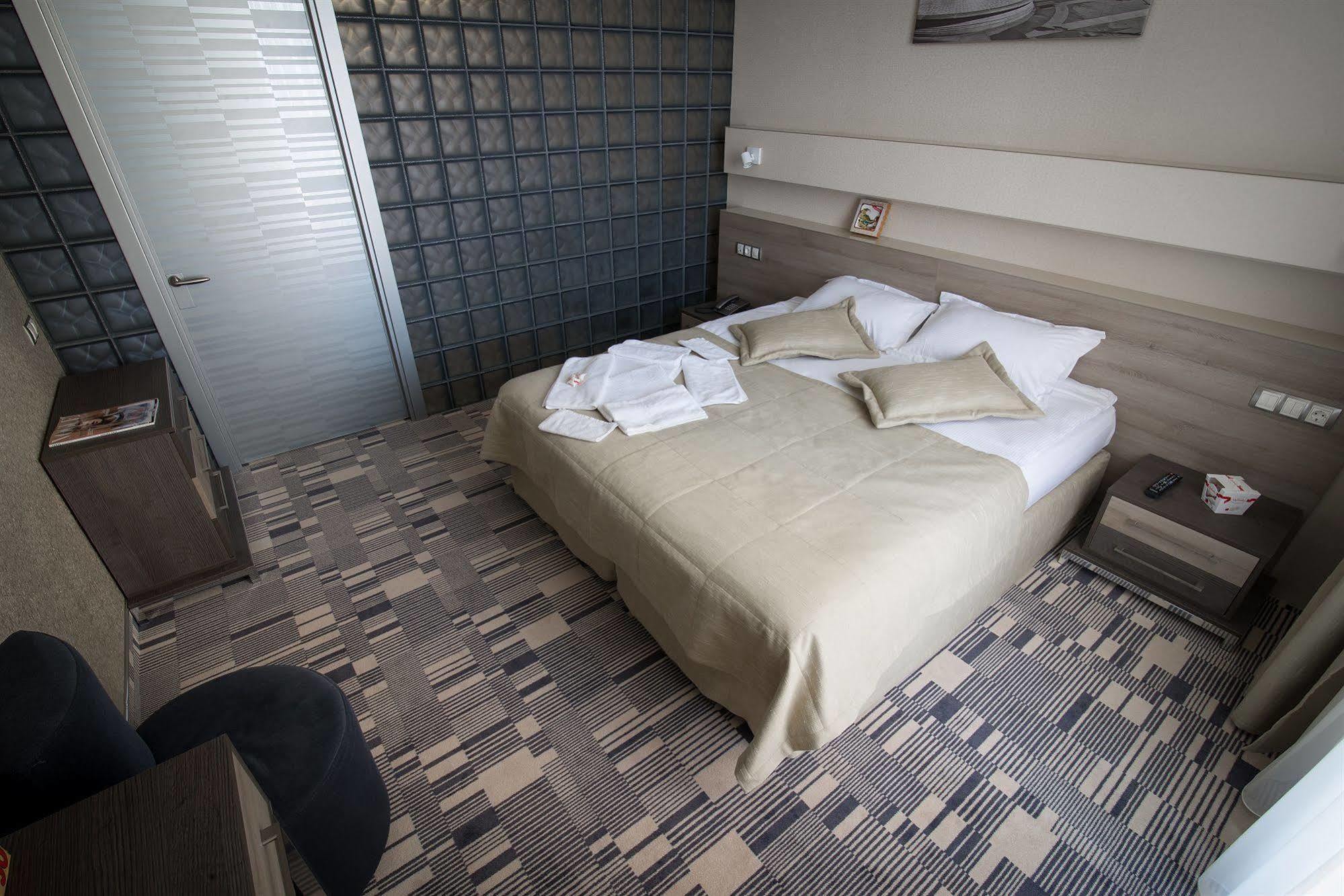 12Th Floor Apartments Odessa Esterno foto