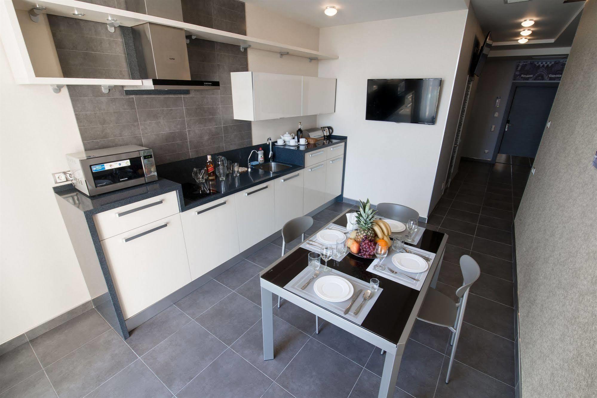 12Th Floor Apartments Odessa Esterno foto