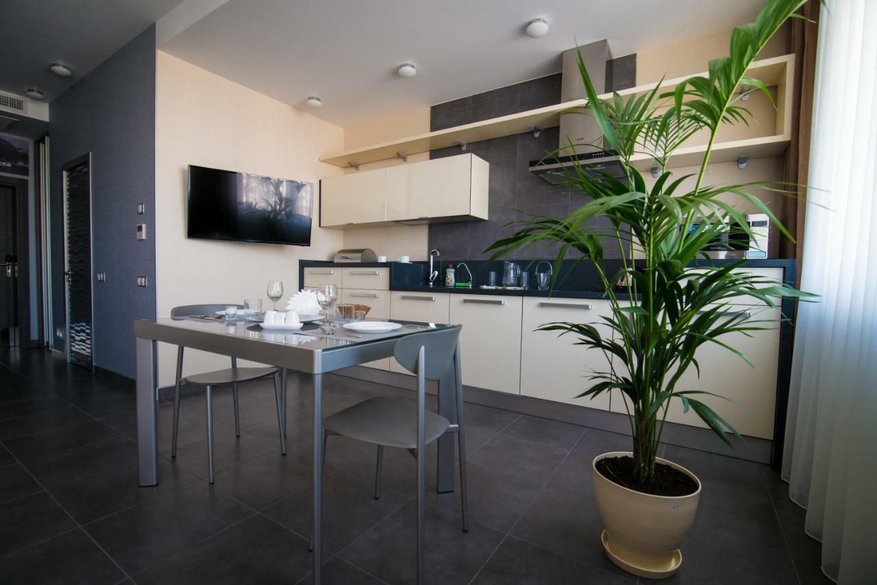 12Th Floor Apartments Odessa Esterno foto